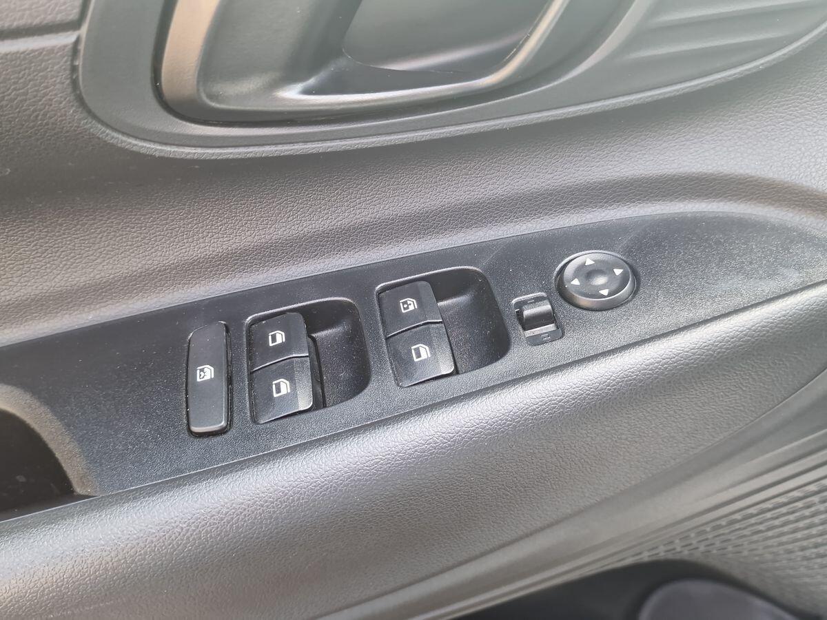 HYUNDAI I20 1.2 CONNECTLINE