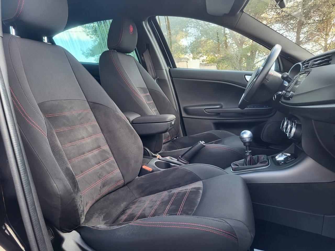 Alfa Romeo Giulietta 1.6 JTDm 120 CV Veloce Carbon Look