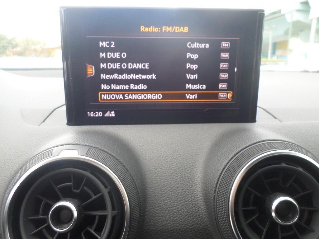 Audi Q2 30 TDI S tronic Business
