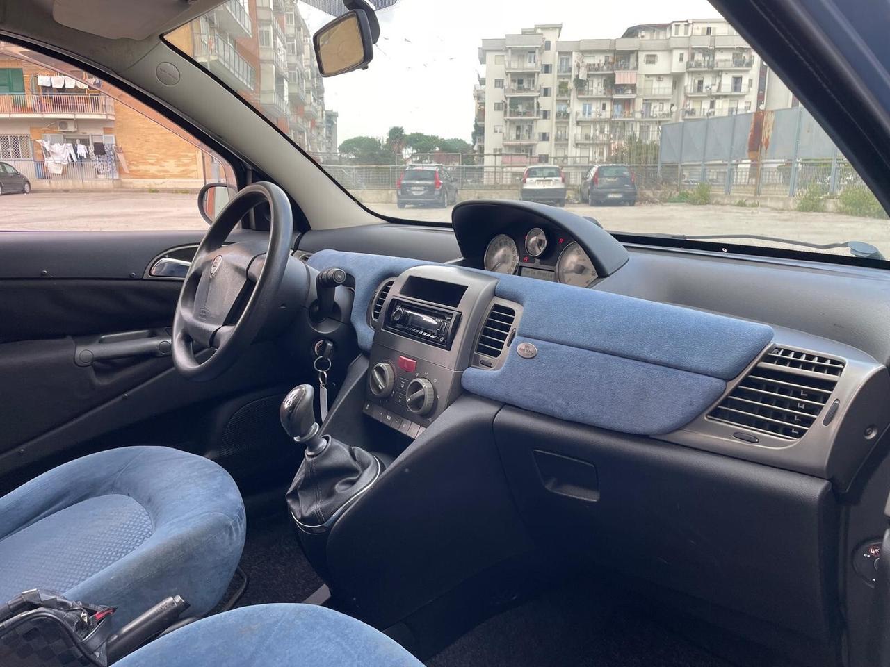 Lancia Ypsilon 1.2 Oro