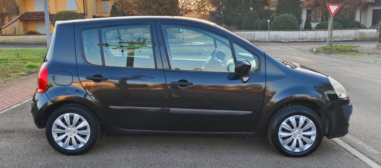 Renault Modus 1.2 16V GPL Dynamique