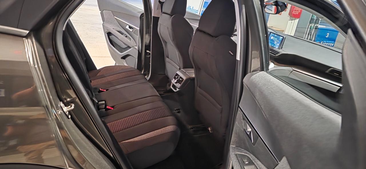Peugeot 3008 BlueHDi 130 cv Active IVA ESPOSTA