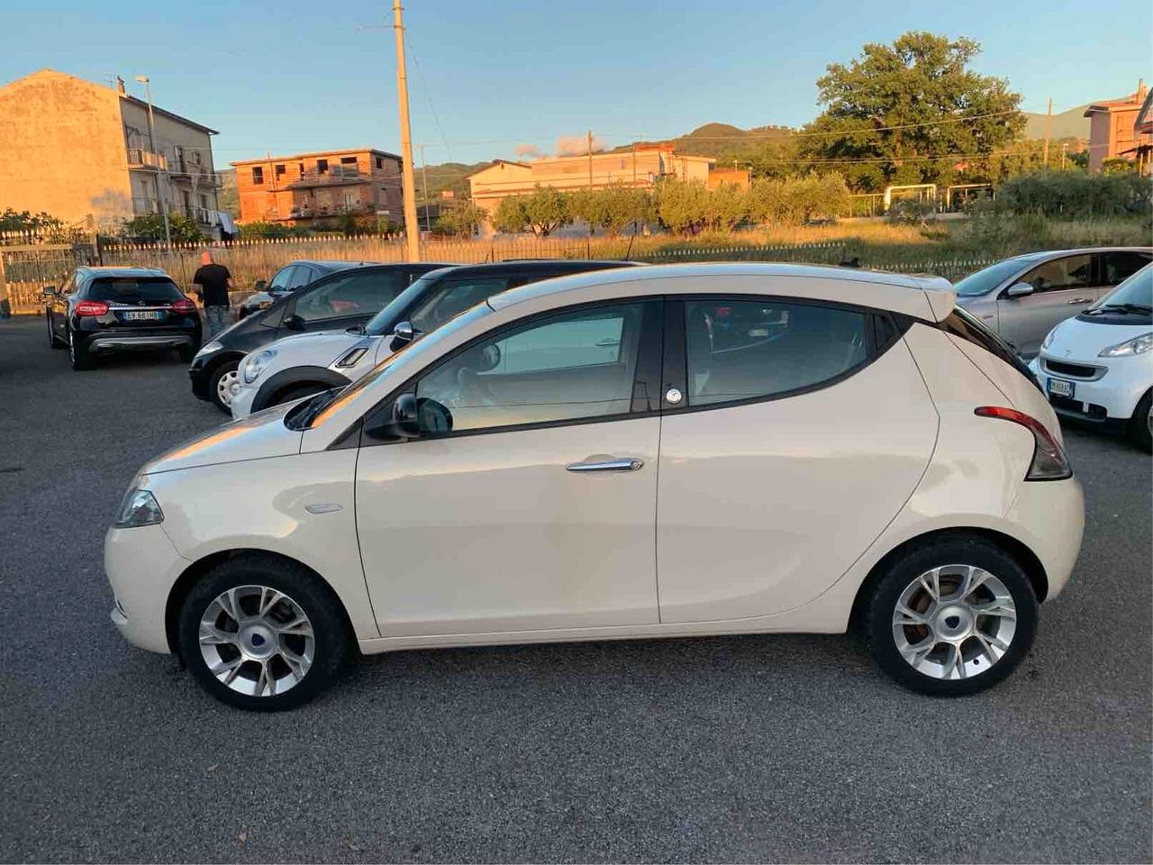 Lancia Ypsilon 1.3 MJT 95 CV