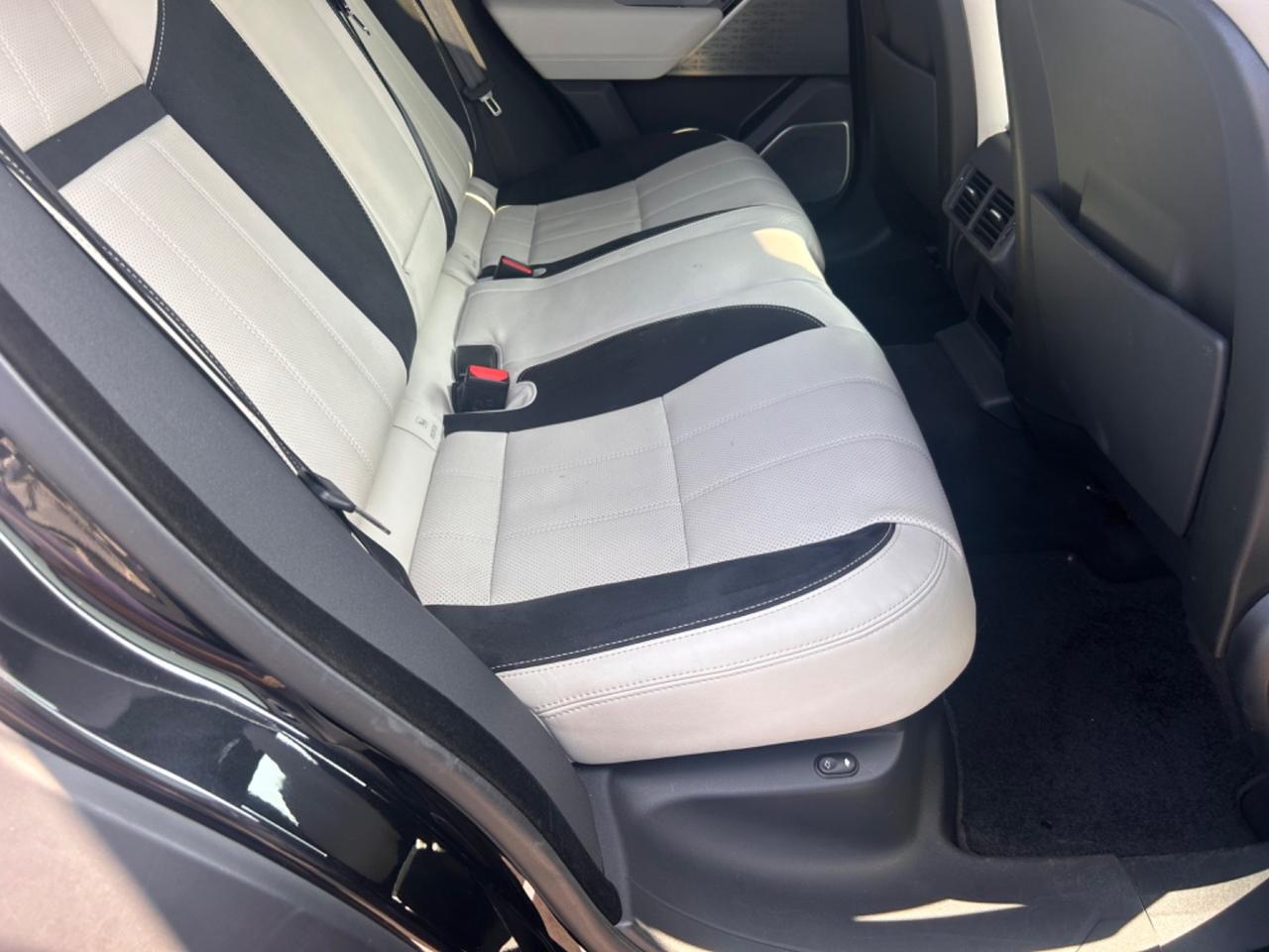 Land Rover Range Rover Velar Range Rover Velar 2.0D I4 240 CV R-Dynamic SE
