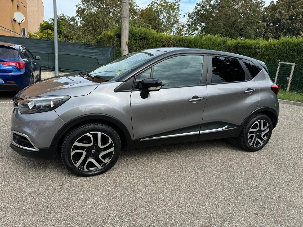 Renault Captur 0.9 tce - 12 MESI DI GARANZIA -