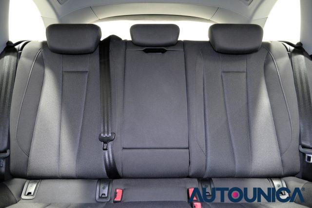 AUDI A4 AVANT 30 TDI 136 CV S TRONIC BUSINESS FULL LED
