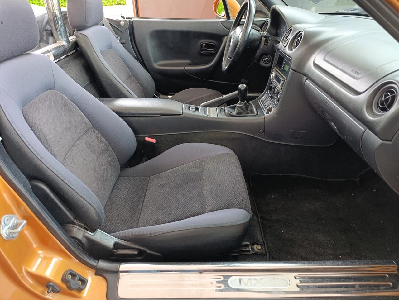 Mazda MX-5 1.8i 16V cat 10th Anniversary