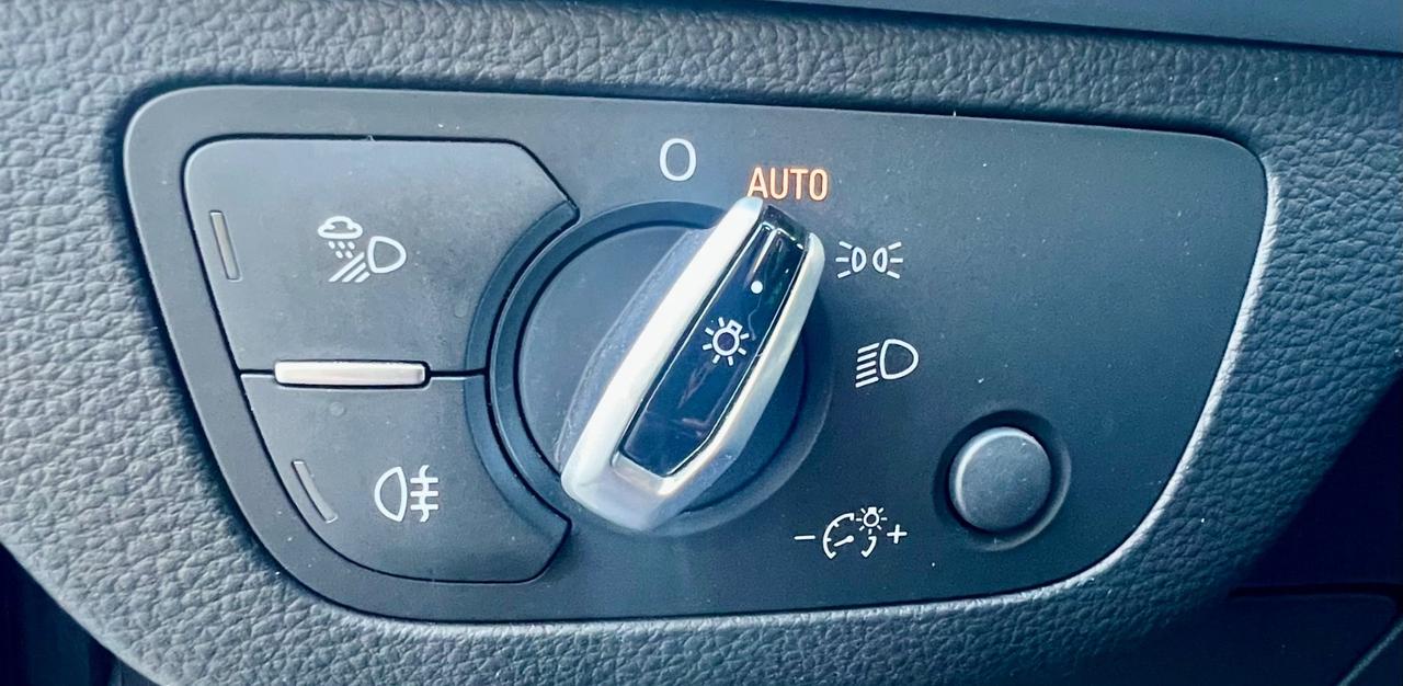 Audi Q5 2.0 TDI 150 CV Acc.Permute