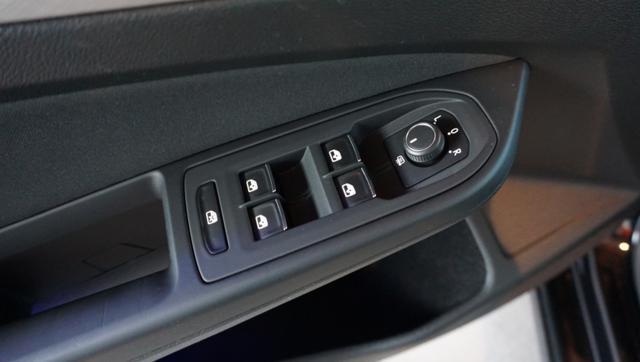 VOLKSWAGEN Golf 2.0 TDI 115 CV Life