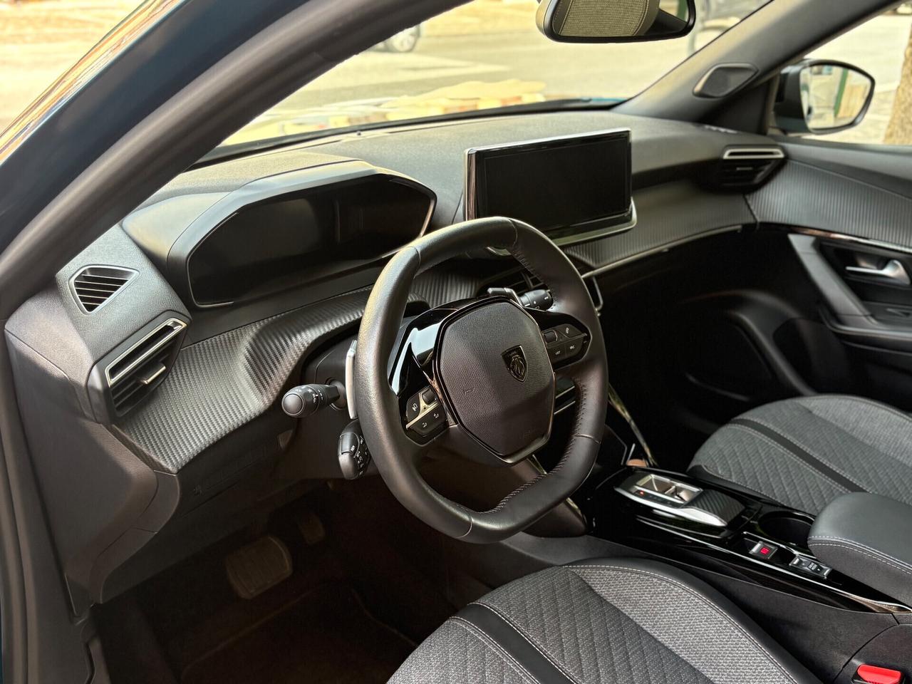 Peugeot 2008 EAT8 Allure FULL/LED PARI AL NUOVO