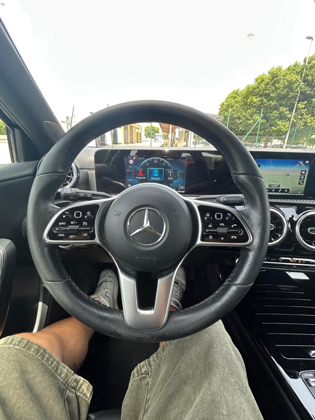 Mercedes-benz A 180 d Automatic Business