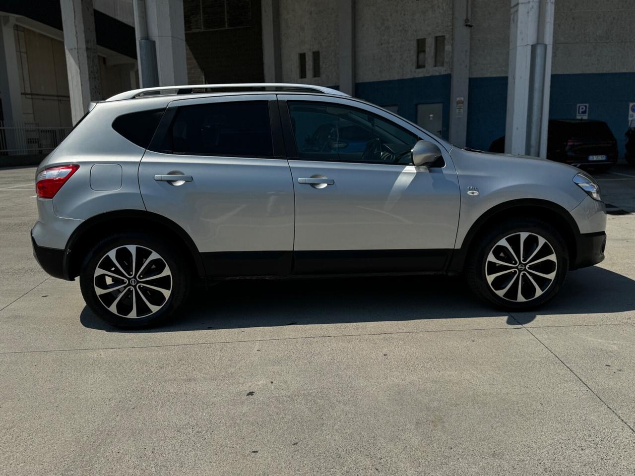 Nissan Qashqai 1.5 dCi DPF Tekna 2012