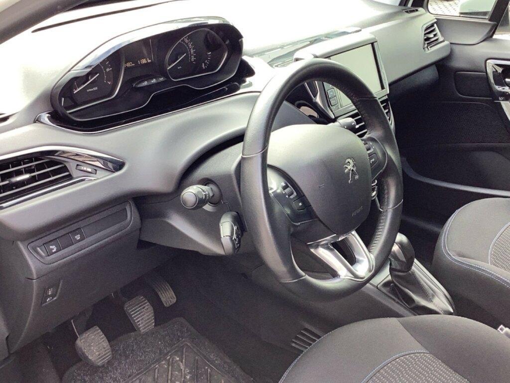 Peugeot 208 5 Porte 1.2 PureTech Signature