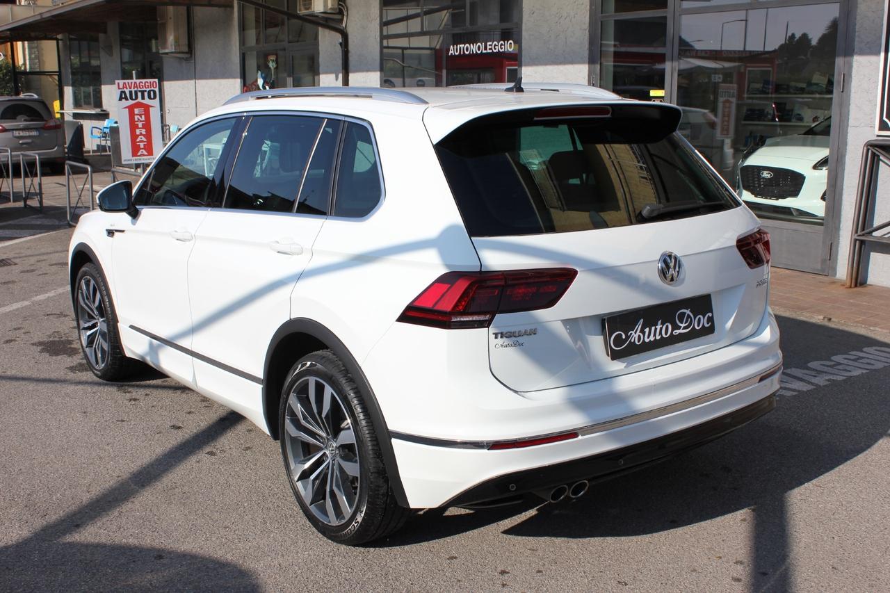 Volkswagen Tiguan 2.0 TDI DSG R-LINE PADDLE AL VOLANTE NAVIGATORE