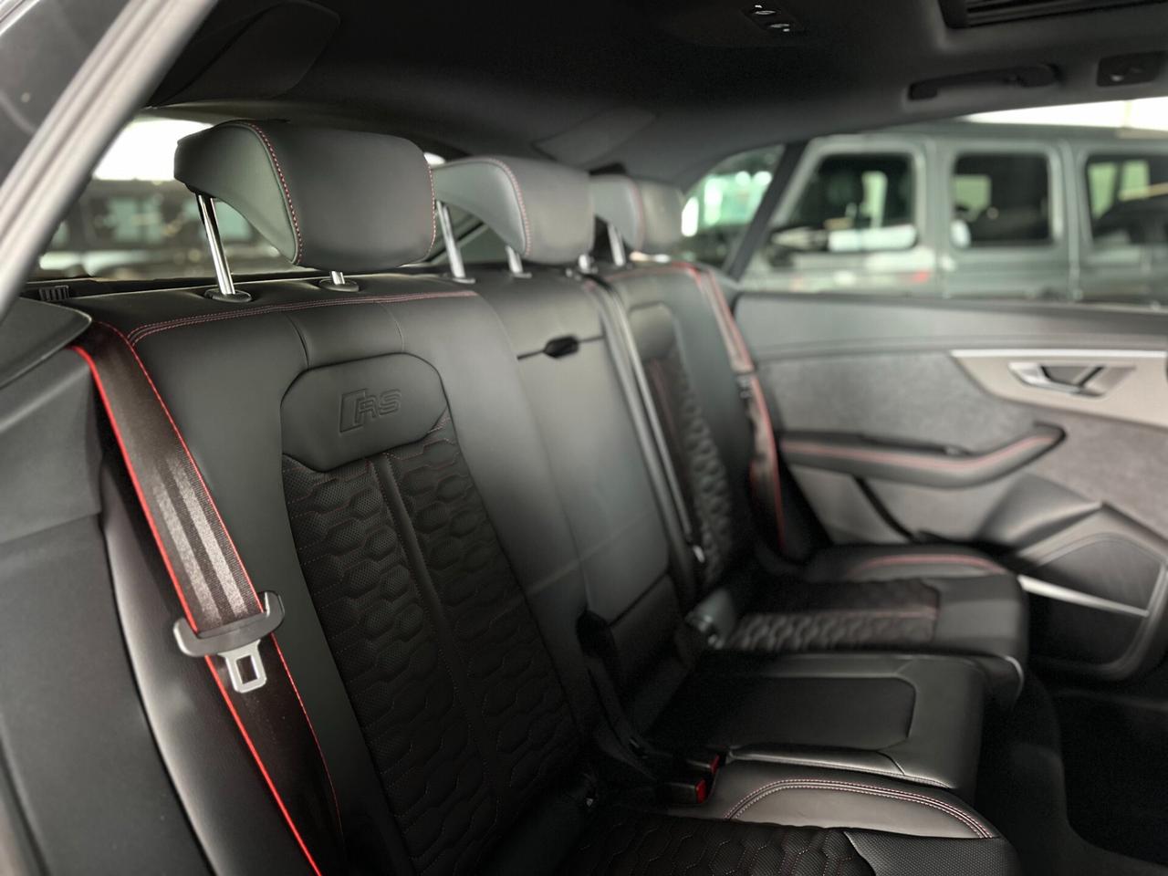 Audi Q8 RS SUV performance 471 kW tiptronic