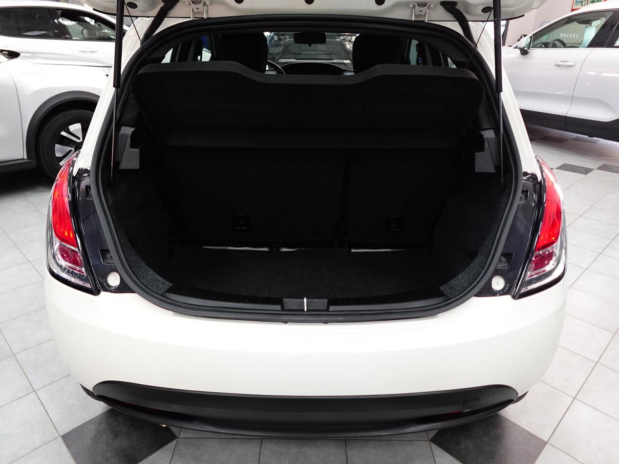 Lancia Ypsilon III 1.0 FIREFLY HYBRID 70 CV GOLD