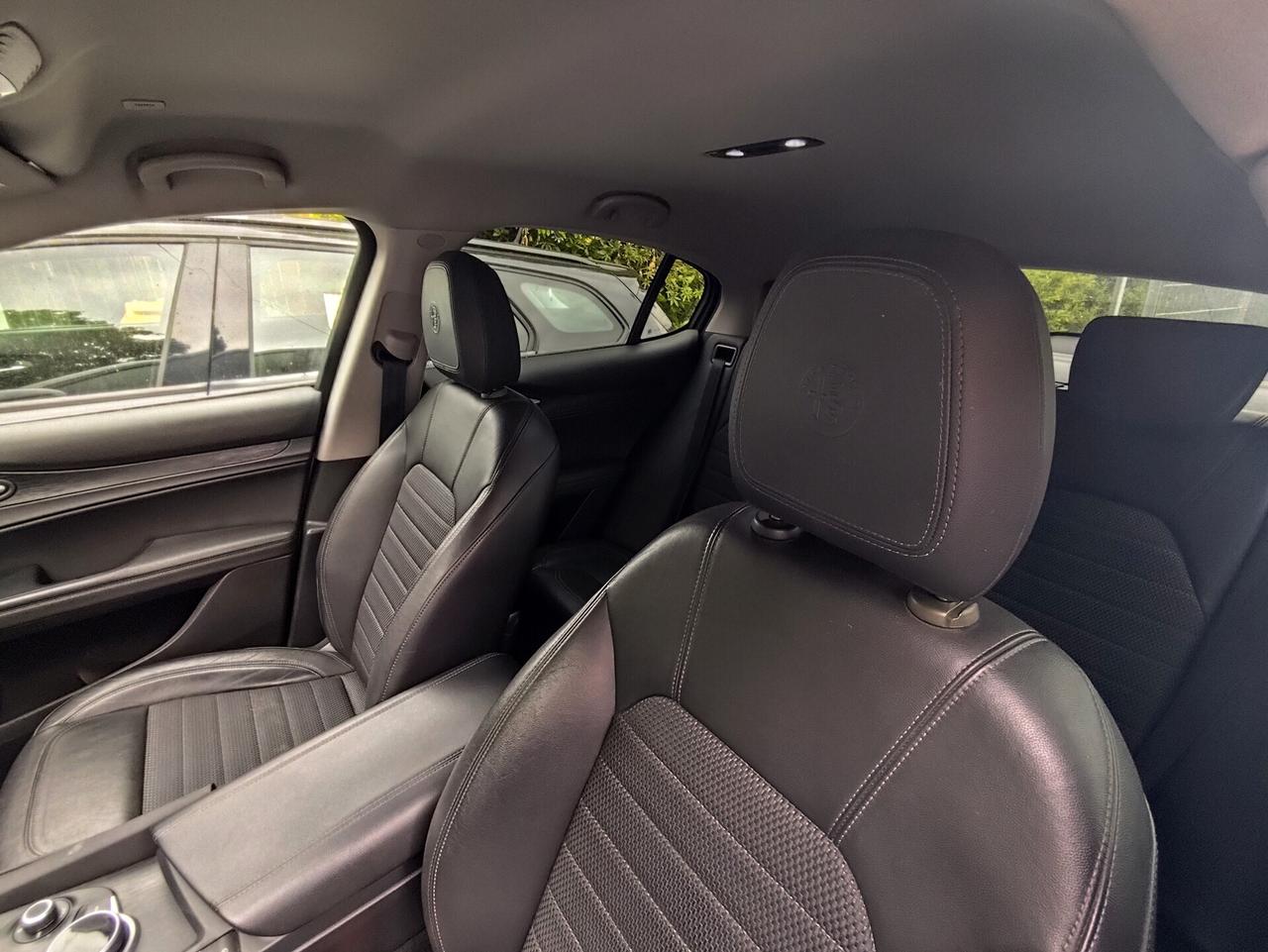 Alfa Romeo Stelvio 2.2 Turbodiesel 180 CV AT8 RWD Executive