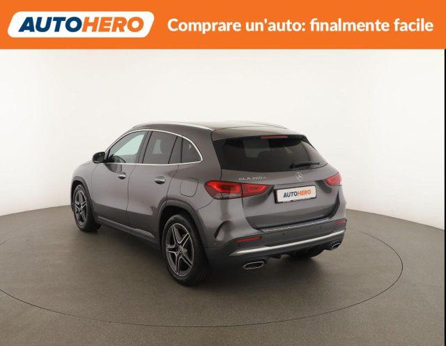 MERCEDES-BENZ GLA 200 d Automatic Premium
