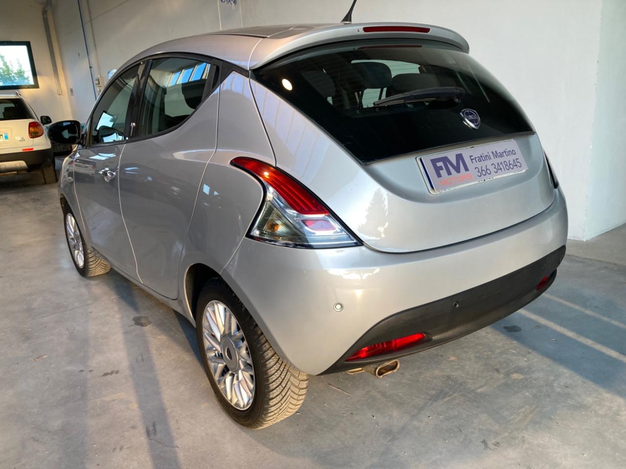 Lancia Ypsilon 1.2 69 CV 5 porte Gold km. Originali