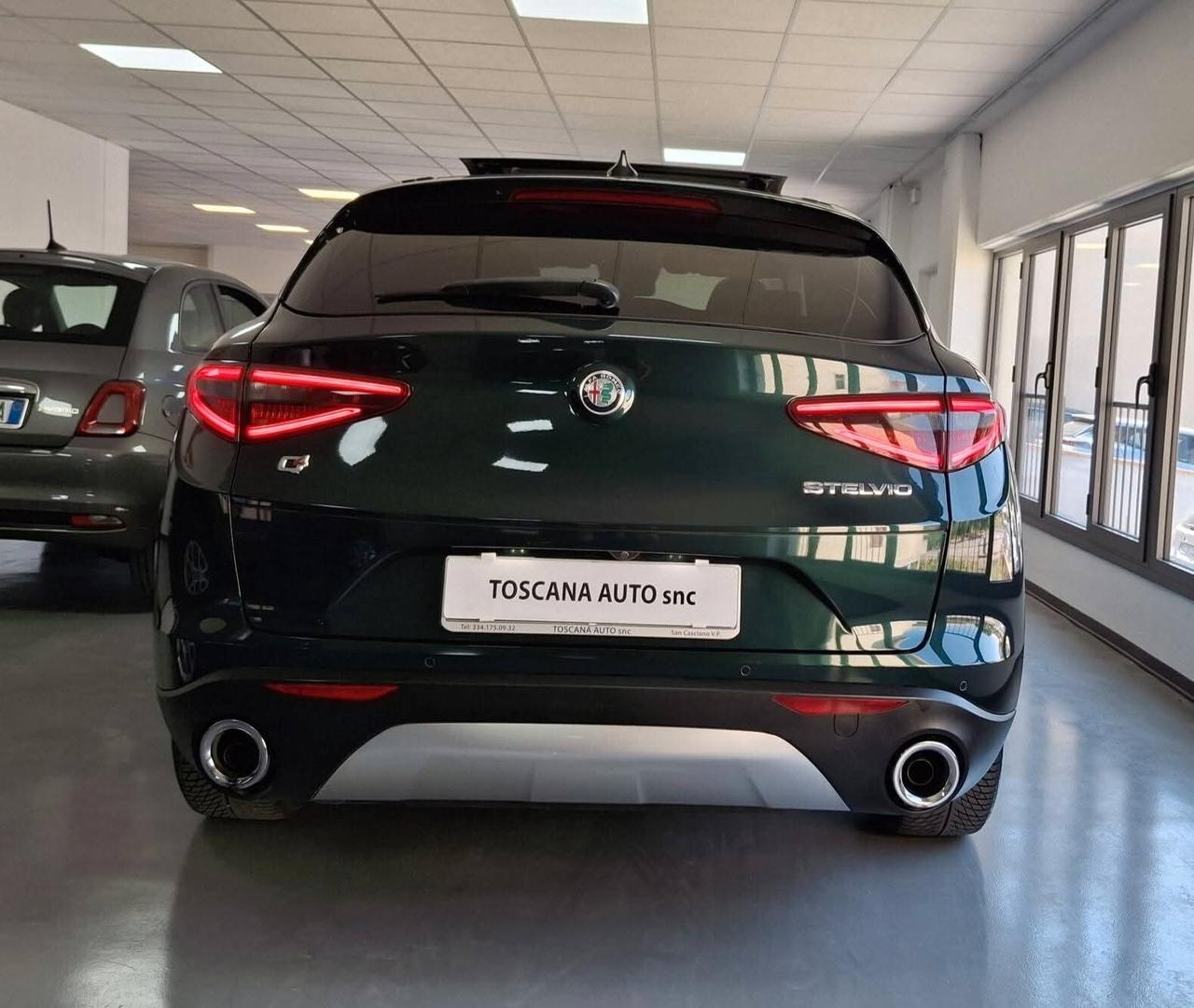 Alfa Stelvio 210 CV AT8 Q4 tetto panoramico