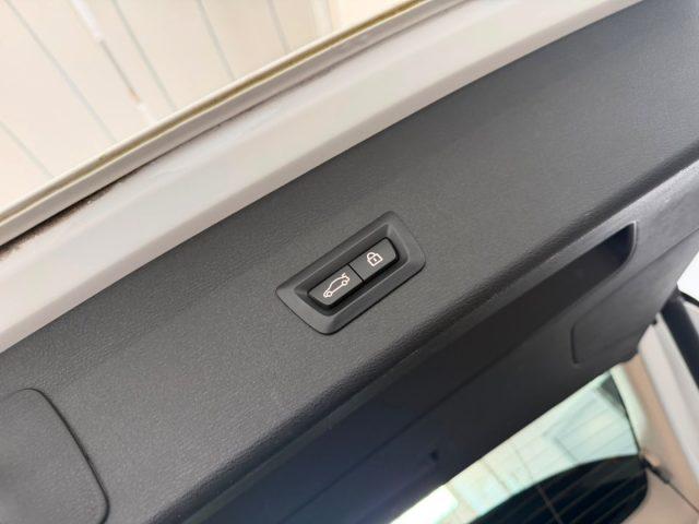 BMW X1 xDrive18d xLine //HEAD UP//LED//PELLE//