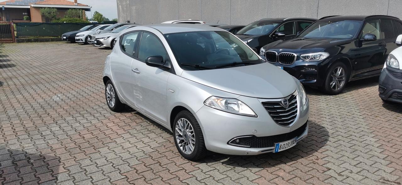 Lancia Ypsilon 0.9 TwinAir 85 CV 5 porte S&S DFN Gold
