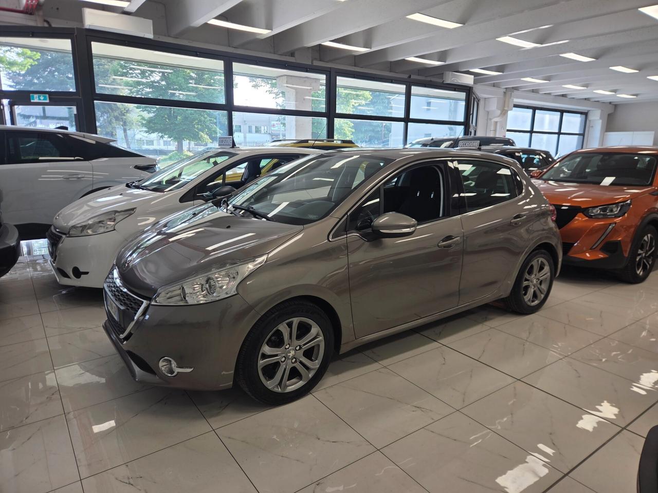 Peugeot 208 1.2 VTi 82 CV 5 porte Allure