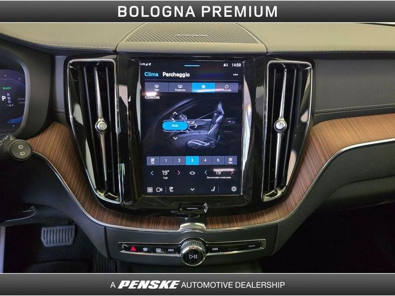 Volvo XC60 XC60 T6 Recharge Plug-in Hybrid AWD automatico Ultimate Dark