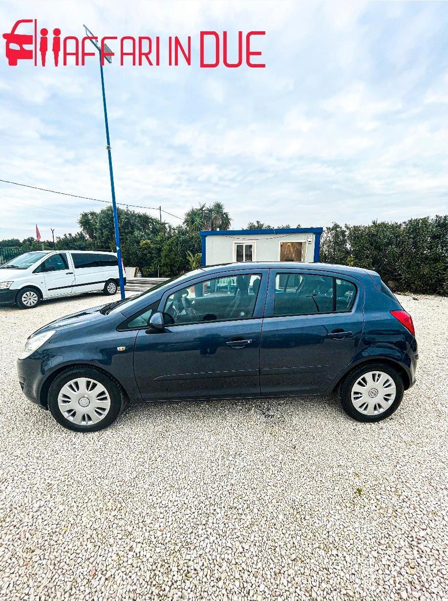 Opel Corsa 1.2 5 porte Cosmo