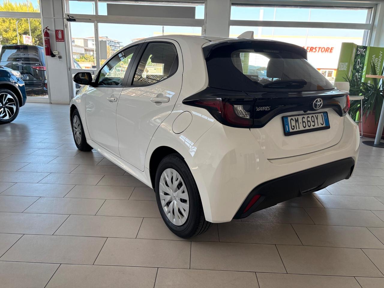 Toyota Yaris 1.0 5 porte Active