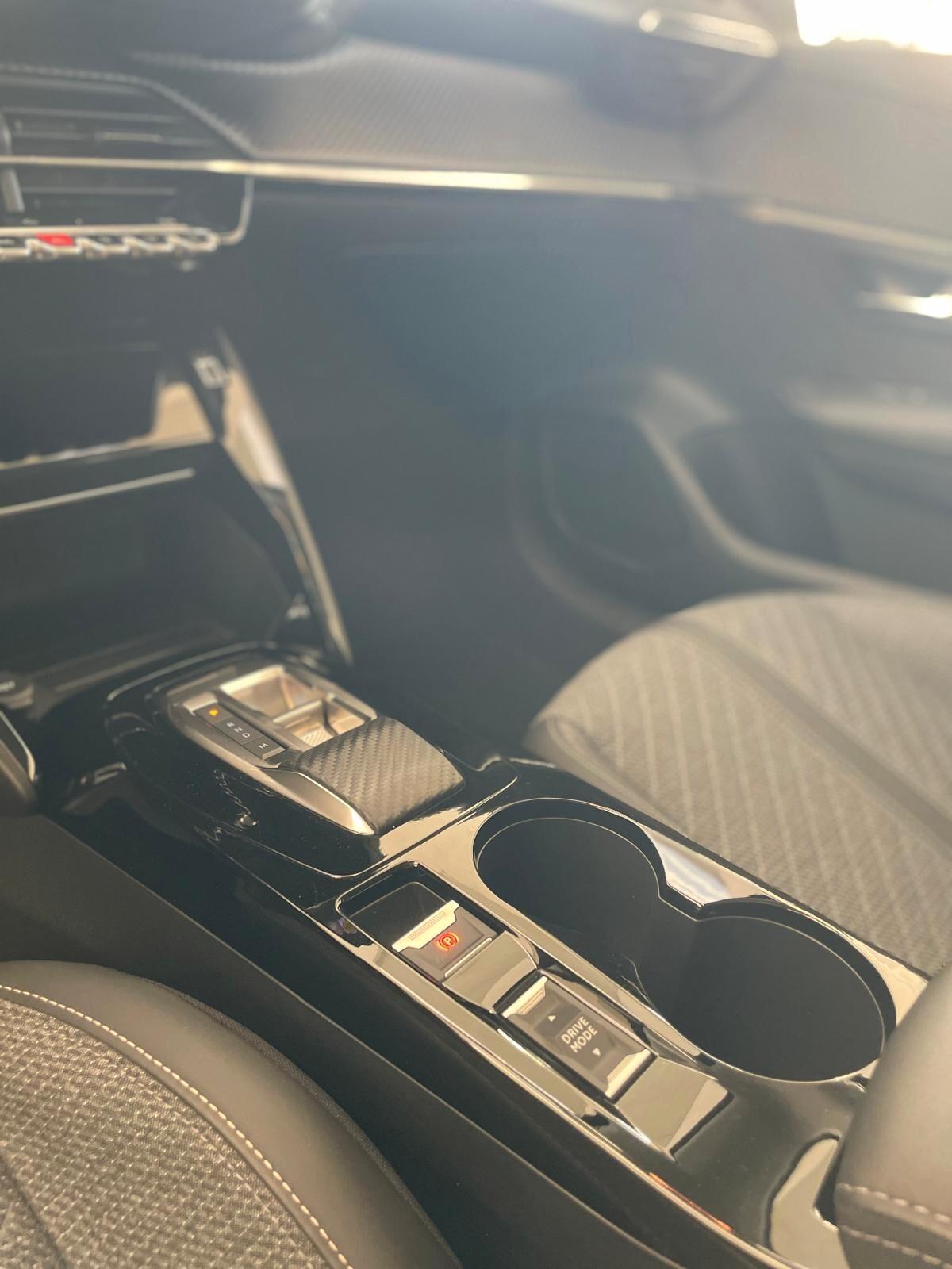 Peugeot 208 Hybrid 110 e-DCS6 Allure