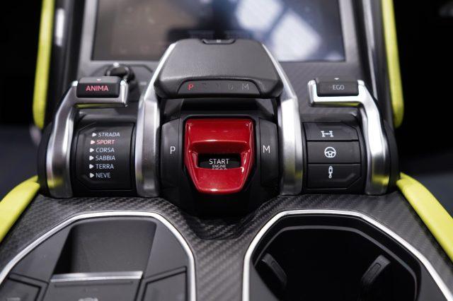 LAMBORGHINI Urus 4.0 650cv Graphite Capsule