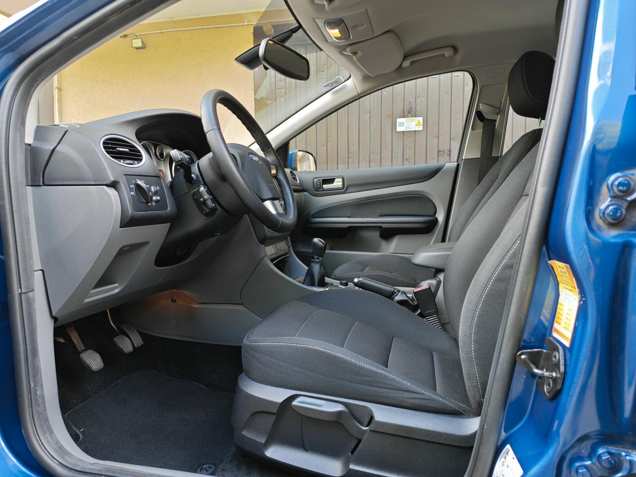 Ford Focus 1.6 BENZINA 115cv TITANIUM / 60.000km