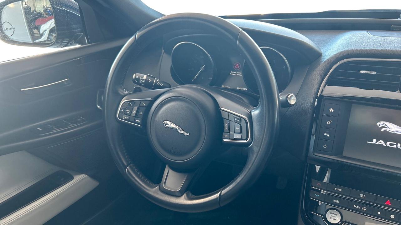 Jaguar XE 2.0 D Turbo aut. Prestige