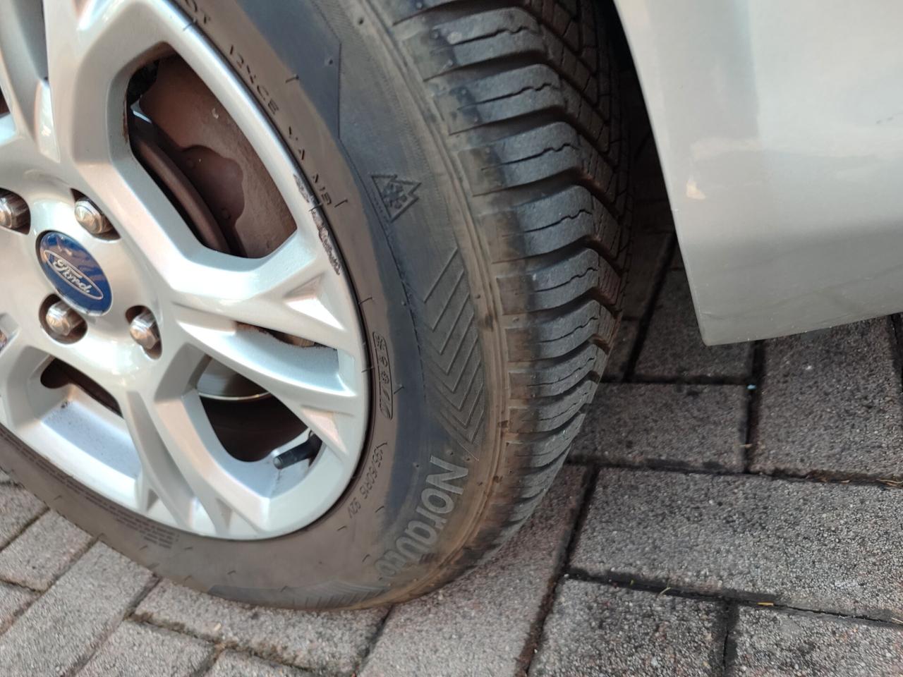 Ford B-Max 1.4 90 CV GPL Titanium