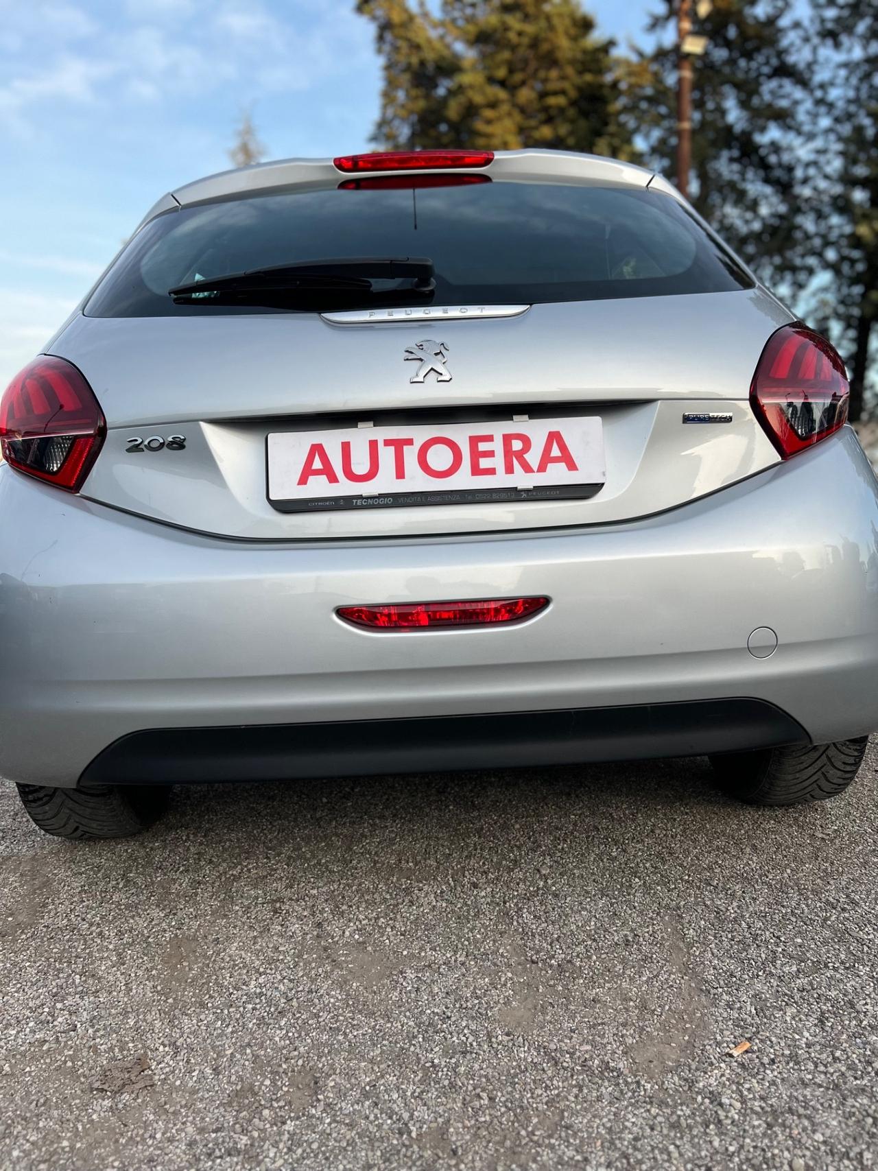 Peugeot 208 PureTech 82 5 porte Allure