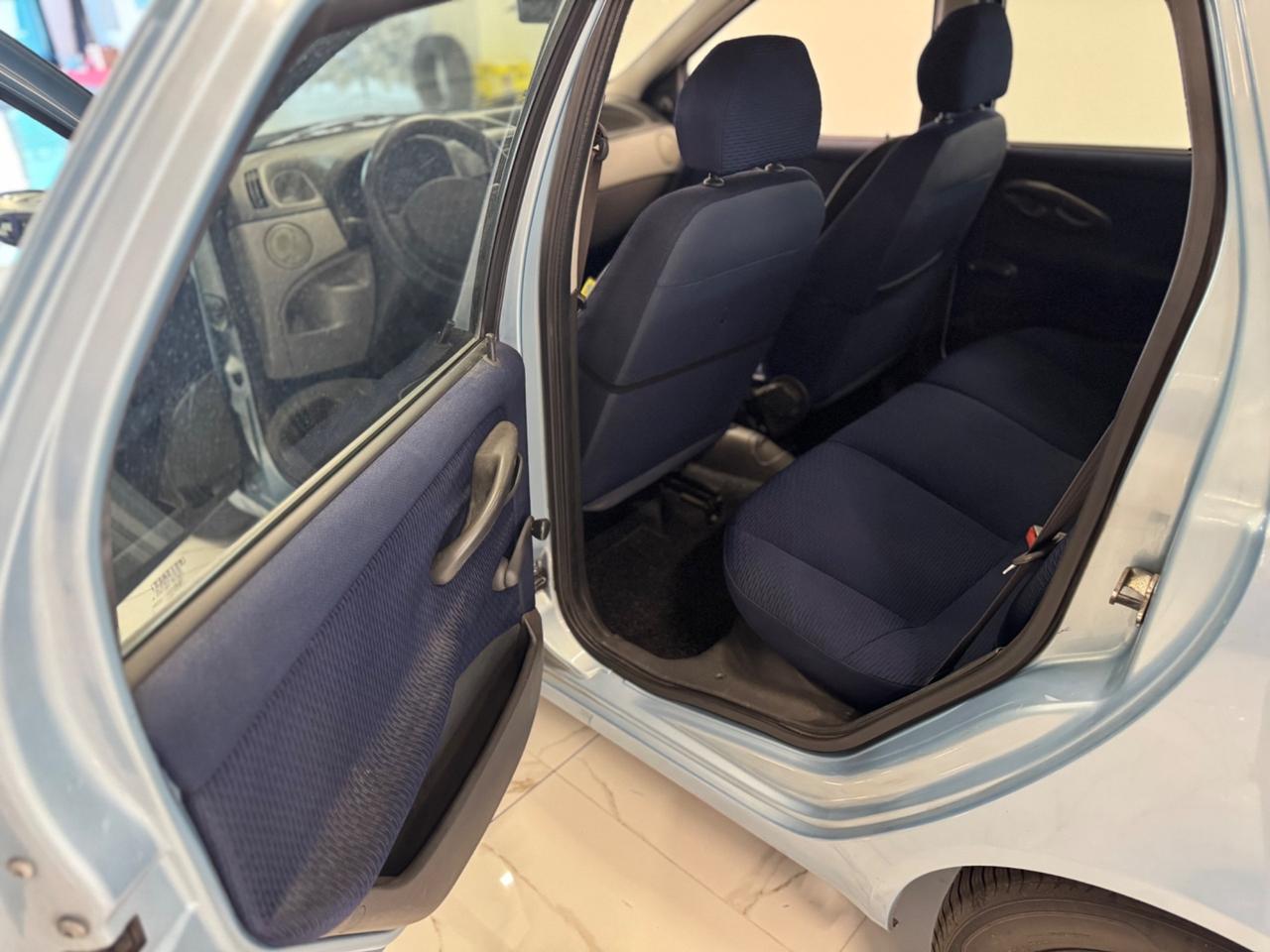 Fiat Punto 1.2i cat 5p Neopatentati