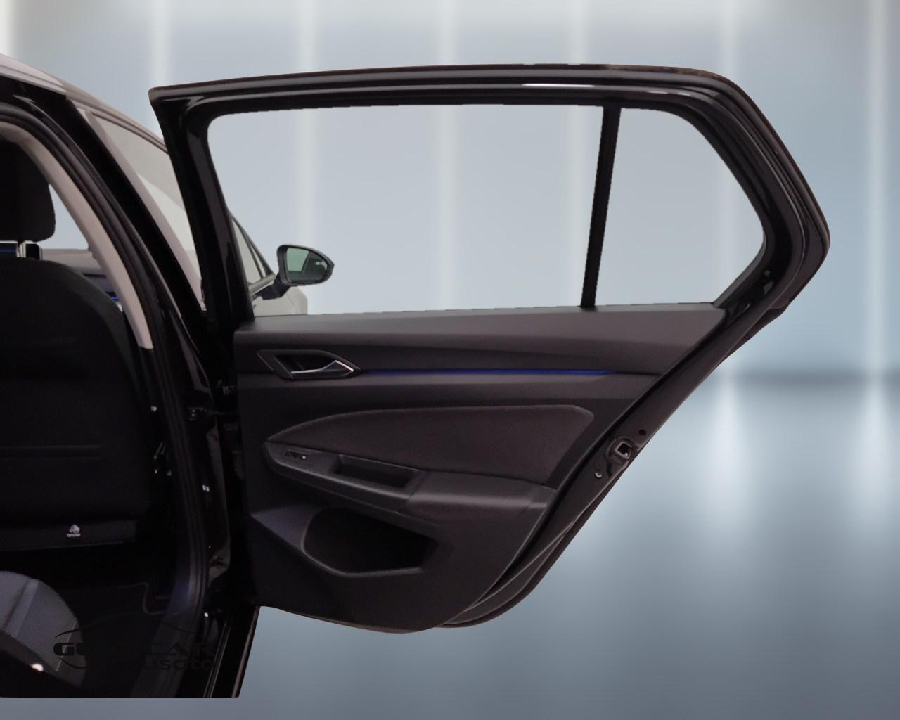 VOLKSWAGEN Golf VIII 2024 - Golf 2.0 tdi Life 115cv