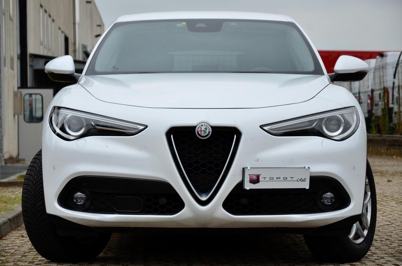 ALFA ROMEO STELVIO 2.2 TD EXECUTIVE Q4 210cv AUTO, EURO 6D, FARI LED, NAVI, RETROCAMERA, PERMUTE