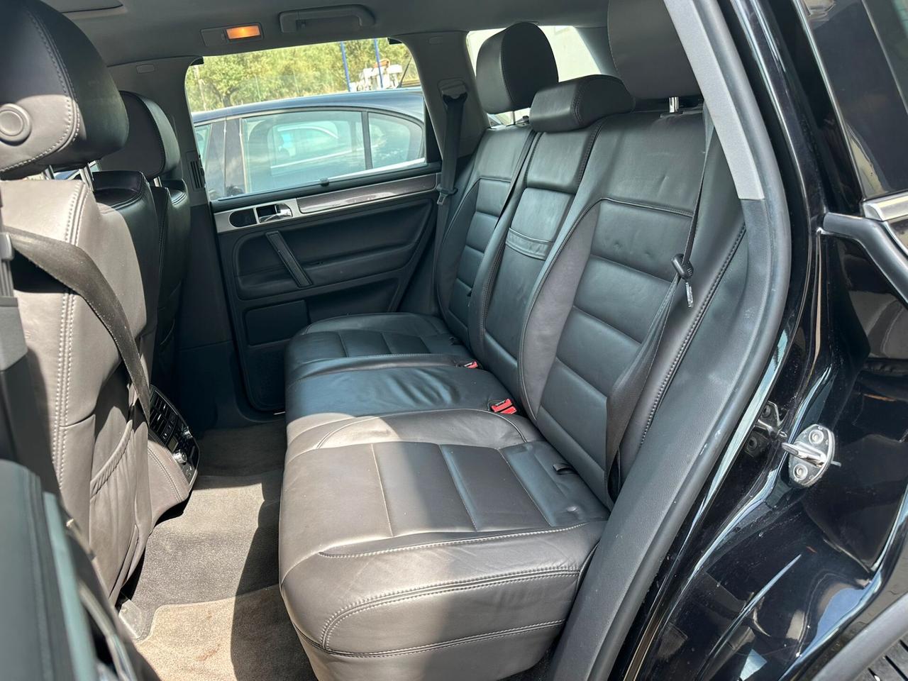 Volkswagen Touareg 6.0 W12 450cv UNIPRO
