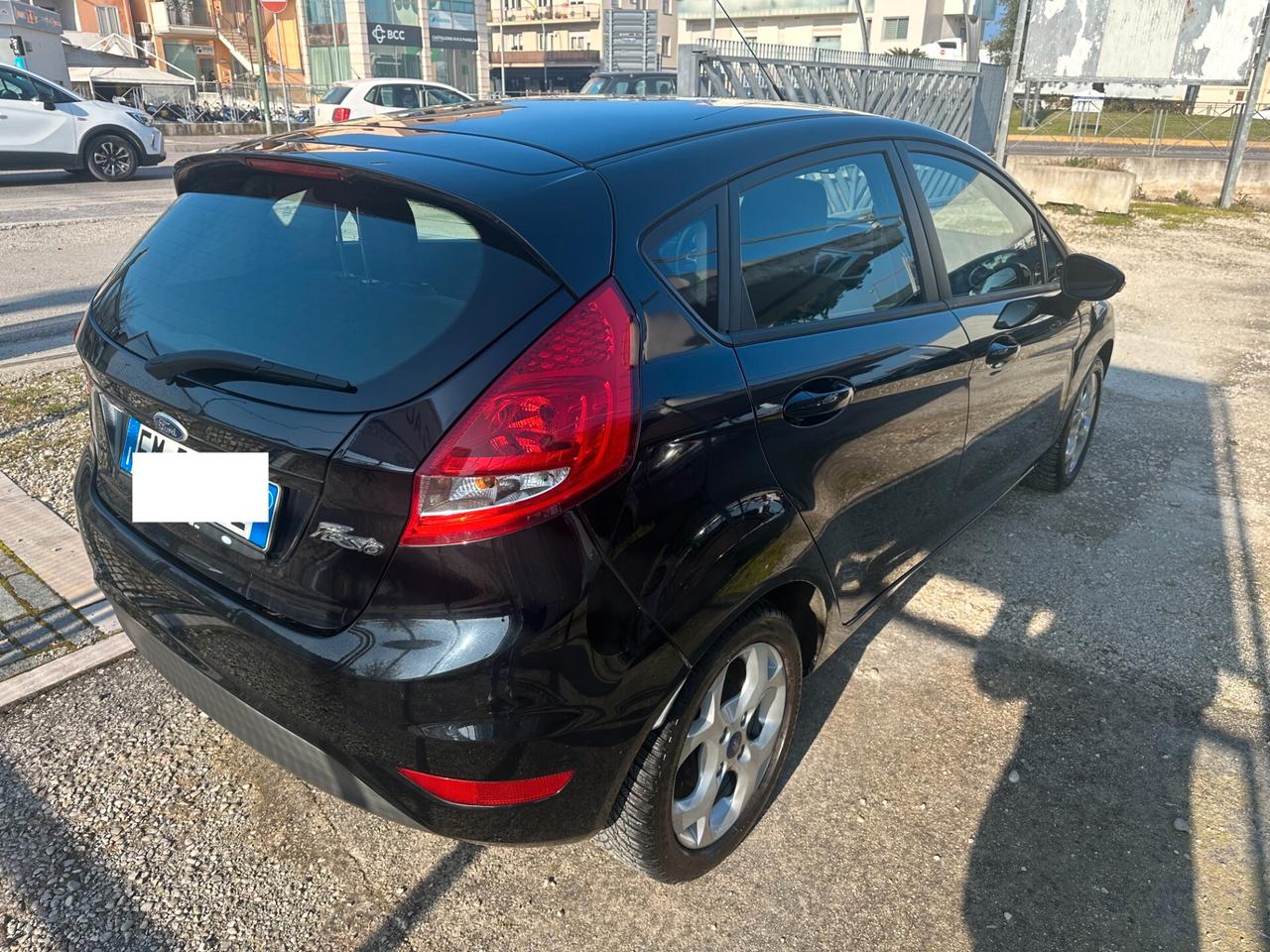 Ford Fiesta 1.4 TDCi 70CV 5 porte Titanium