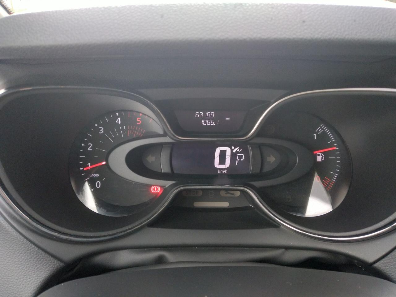 Renault Captur dCi 8V 90 CV EDC Sport Edition