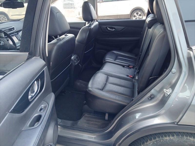 Nissan X-Trail 1.6 dCi 131CV 4WD Tekna 10/2016 7 POSTI TELECAM360 TETTO RISCALDABILI