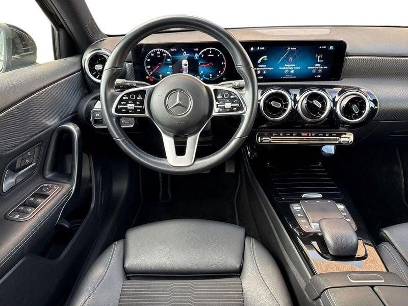 Mercedes-Benz Classe A A 180 d Sport auto