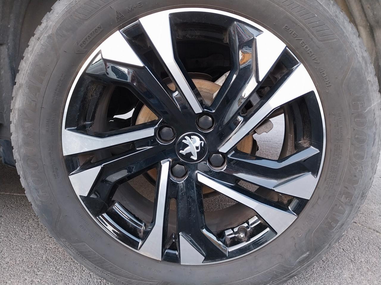 PEUGEOT 2008 1.2 BENZINA ALLURE 2022
