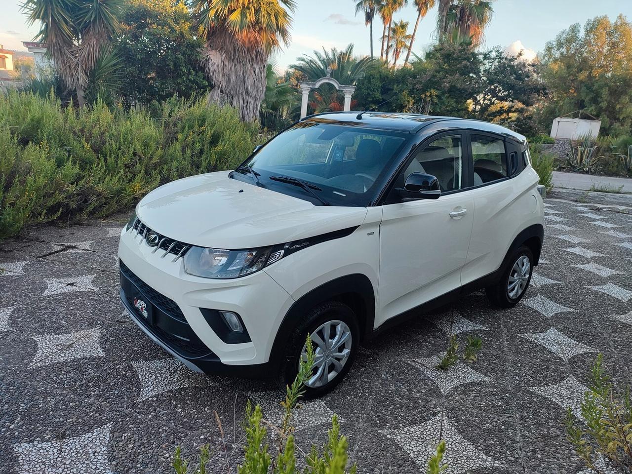 Mahindra KUV100 1.2 GPL K6 87 CV CLIMA TETTO NERO BASSI CONSUMI