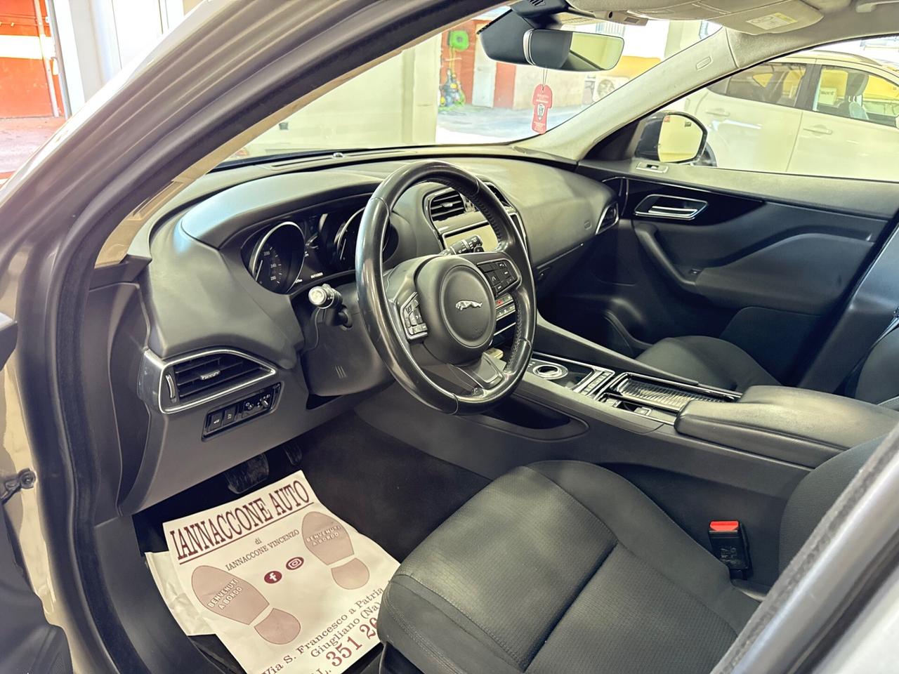 Jaguar F-Pace 2020 180 cv portfolio