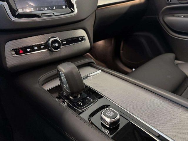 VOLVO XC90 B5 BENZINA AWD PLUS BRIGHT AUTOMATICA 7P. KM0