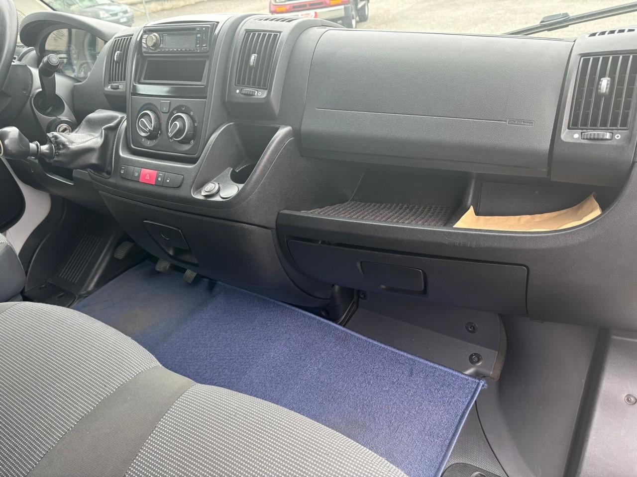 Peugeot Boxer 330 BlueHDi 140