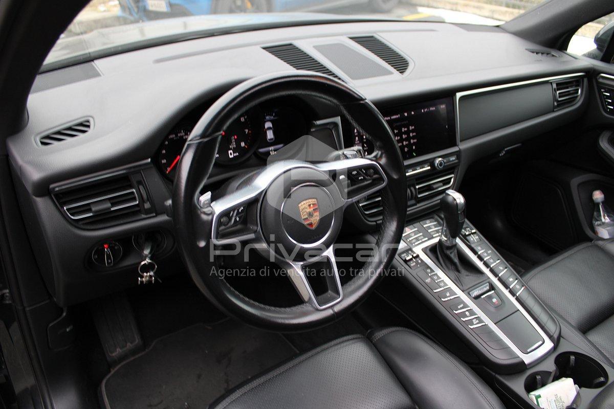 PORSCHE Macan 2.0